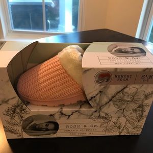 Rose & Co : pink brand new slippers